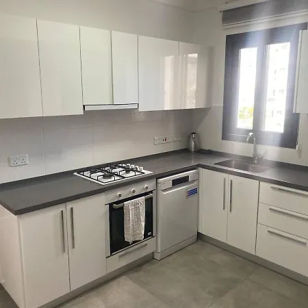 Iskele Ceasar 1and1 * Dherinia